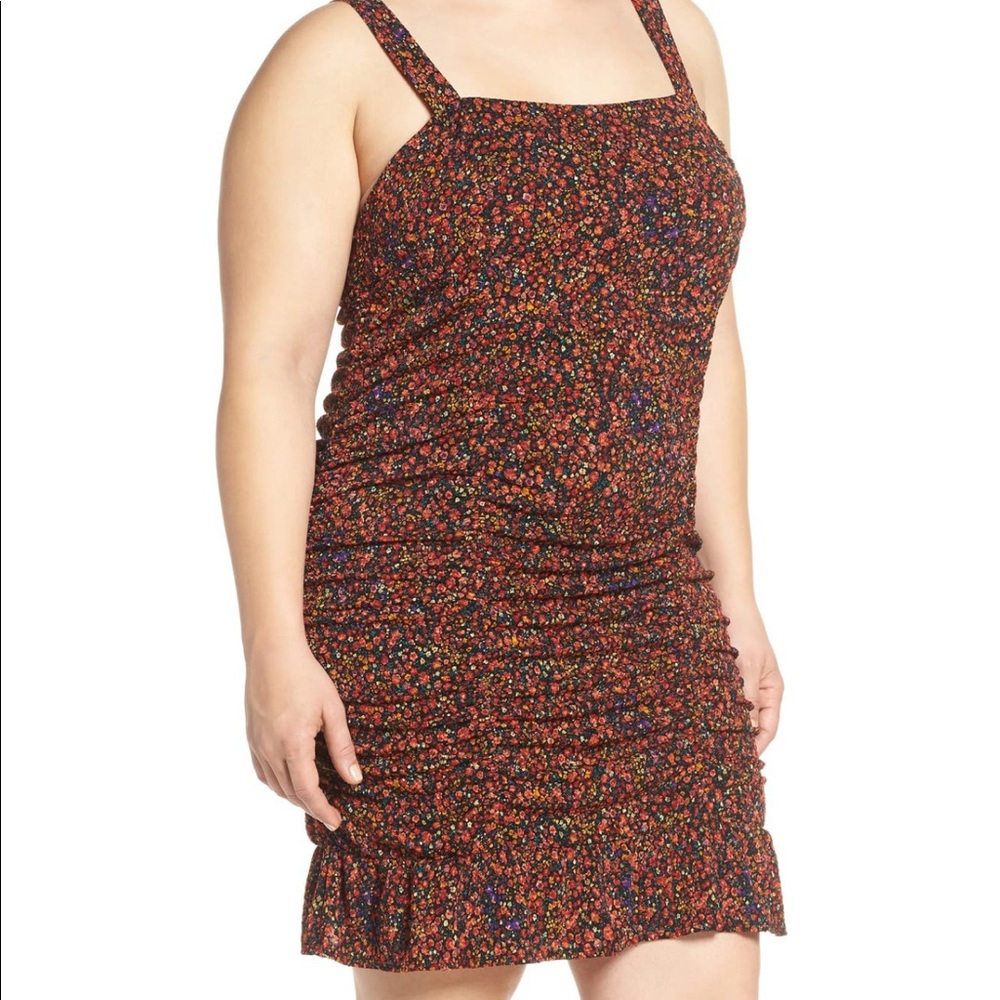 LEITH Floral Ruched Dress - Picture 5 of 7